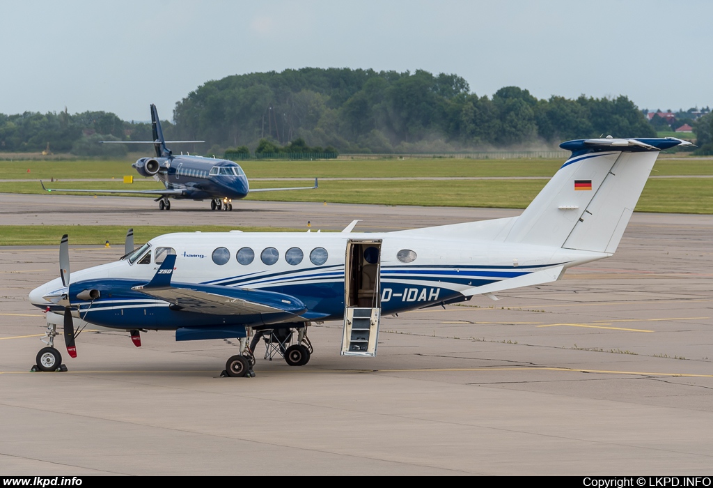 Haering – Beech 200GT/250 D-IDAH