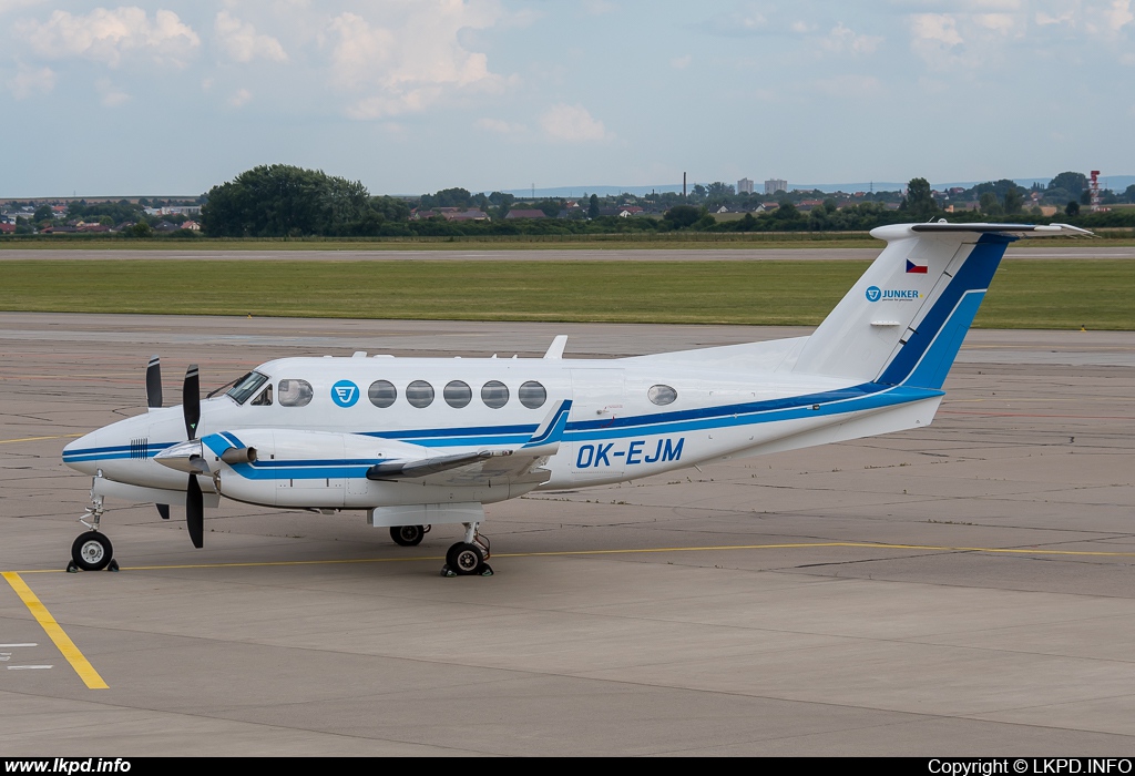 Junker – Beech 200GT/250 OK-EJM