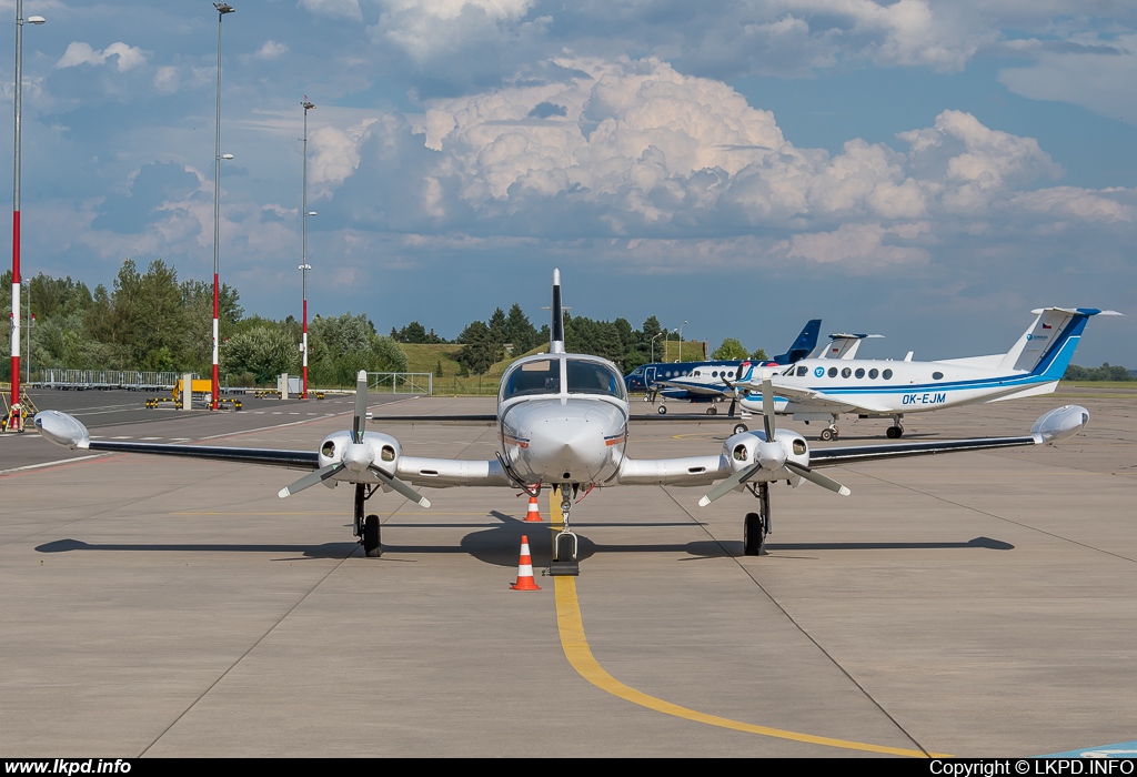 Primis – Cessna C402B OK-MIS