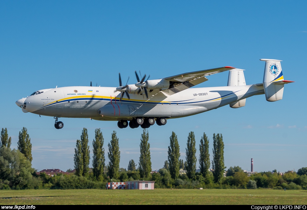 Antonov Design Bureau – Antonov AN-22A UR-09307