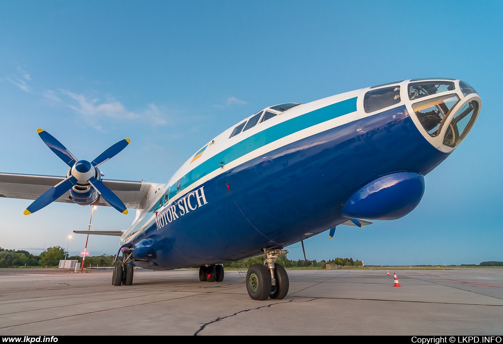 Motor Sich – Antonov AN-12B UR-11819