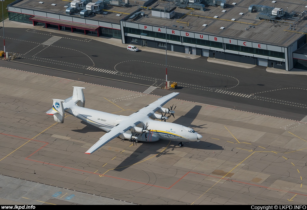 Antonov Design Bureau – Antonov AN-22A UR-09307