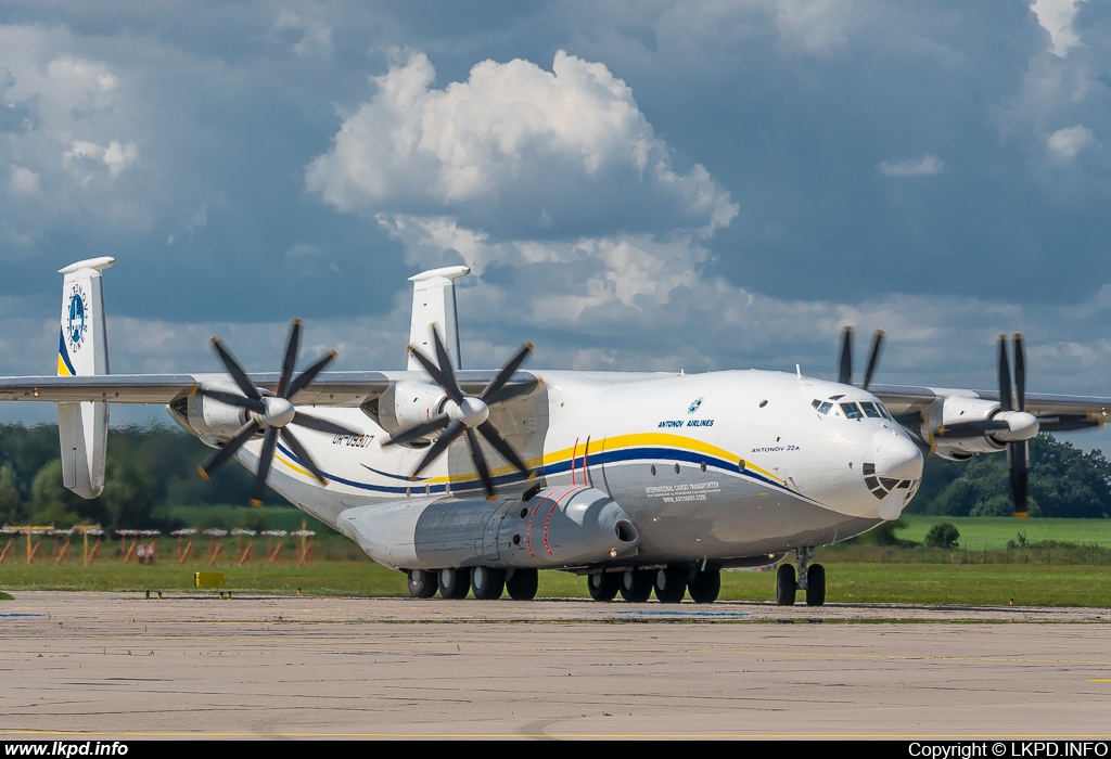 Antonov Design Bureau – Antonov AN-22A UR-09307