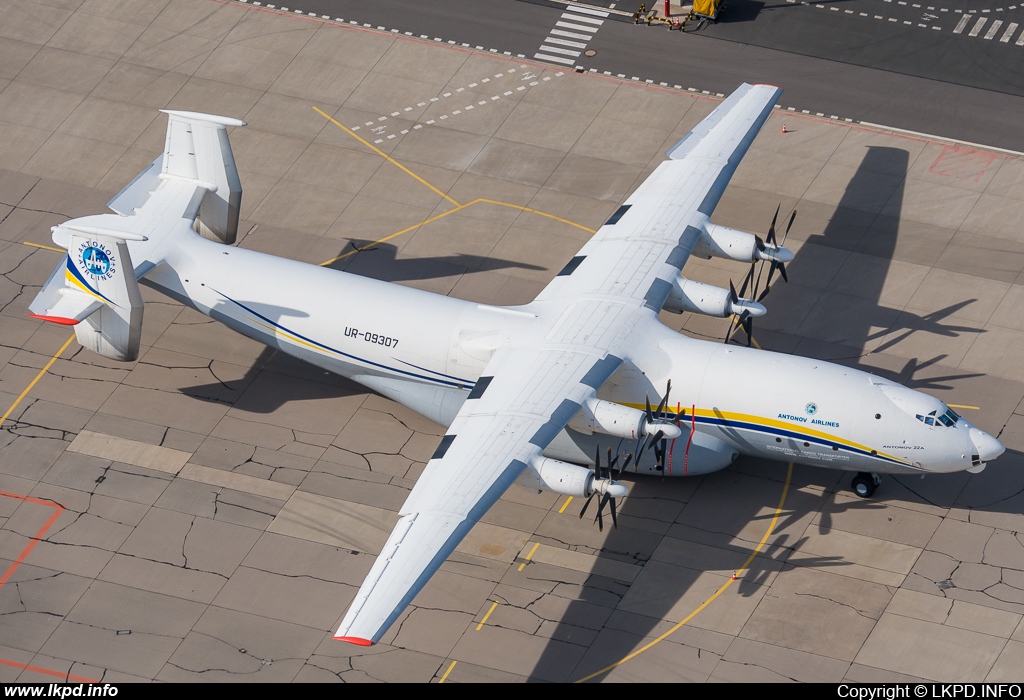 Antonov Design Bureau – Antonov AN-22A UR-09307