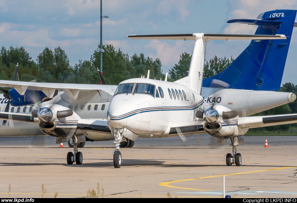 Private/Soukrom – Beech 200 OK-MAG