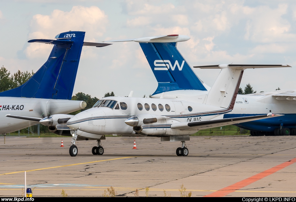 Private/Soukrom – Beech 200 OK-MAG