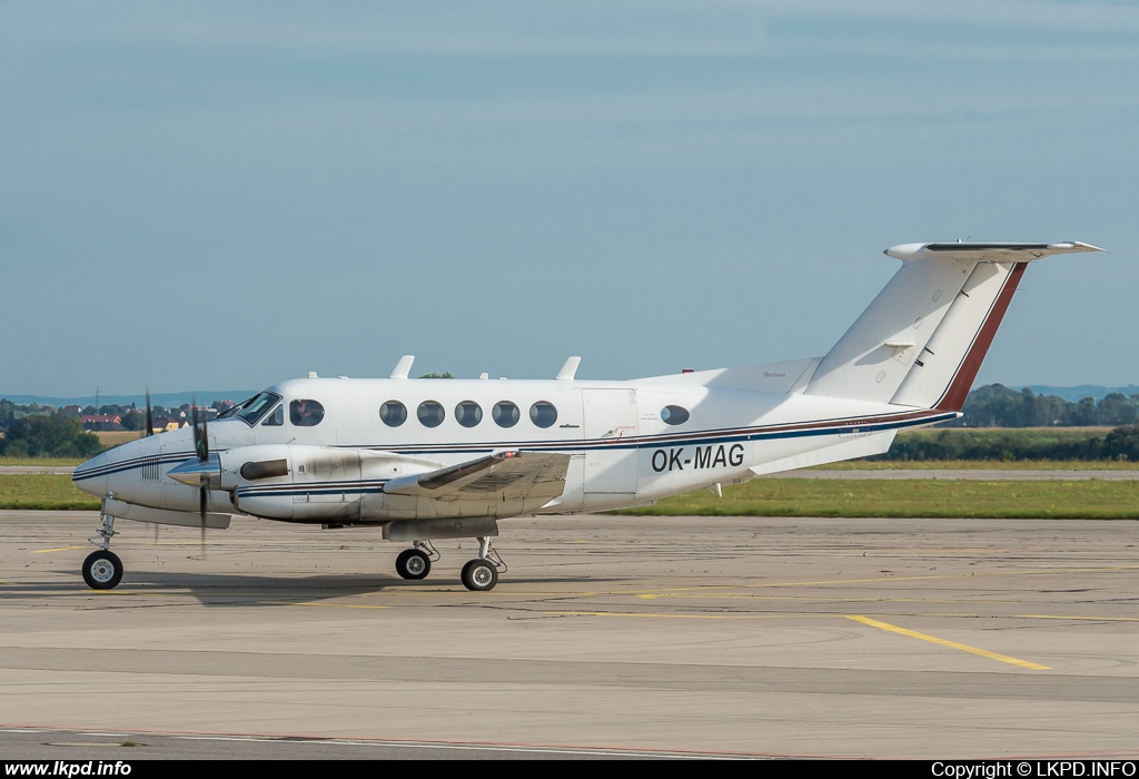 Private/Soukrom – Beech 200 OK-MAG