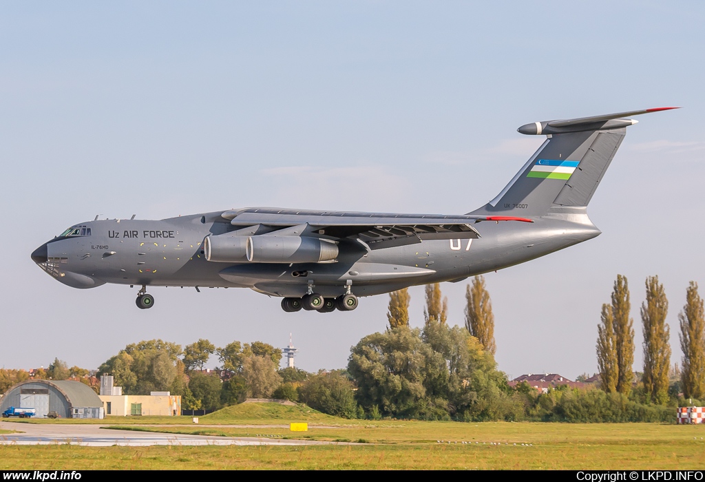 Uzbekistan Air Force – Iljuin IL-76MD UK-76007