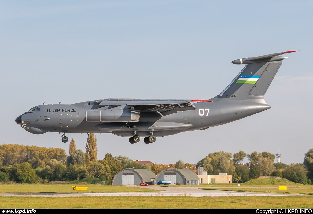 Uzbekistan Air Force – Iljuin IL-76MD UK-76007