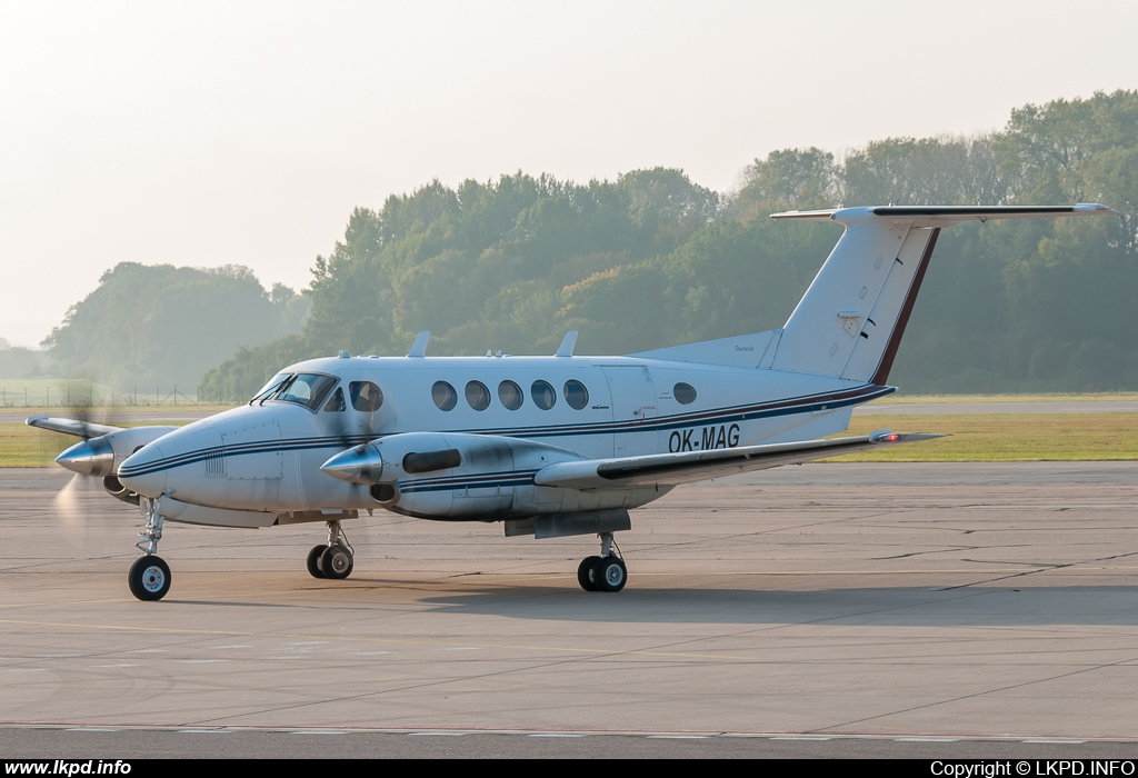 Private/Soukrom – Beech 200 OK-MAG