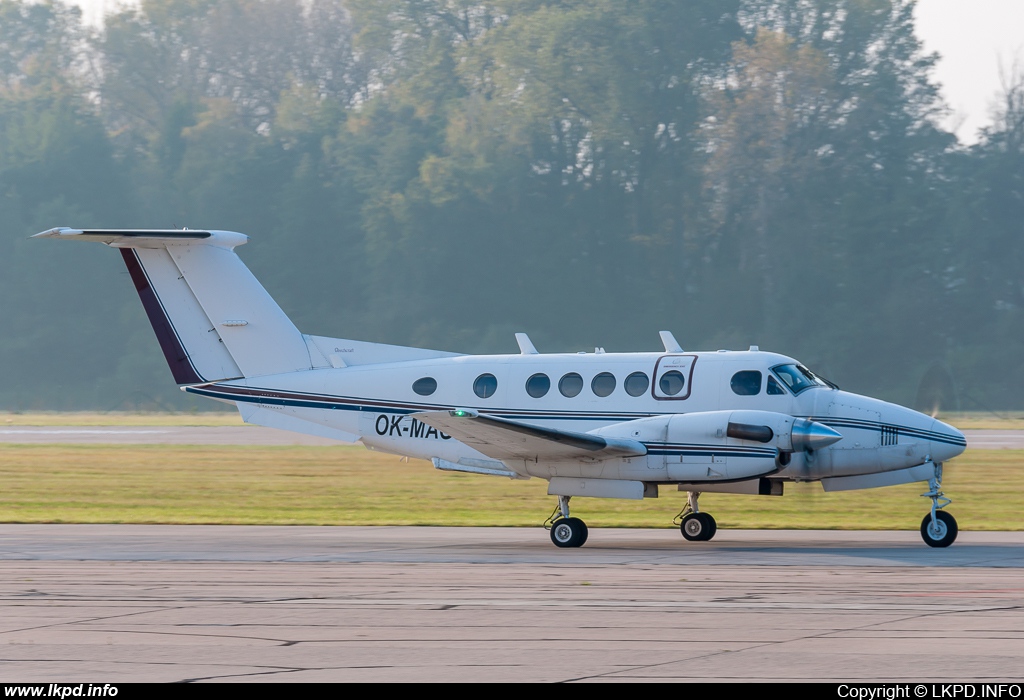 Private/Soukrom – Beech 200 OK-MAG