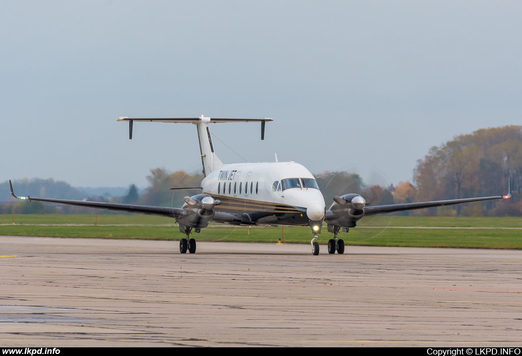 Twin Jet – Beech 1900D F-GLNK