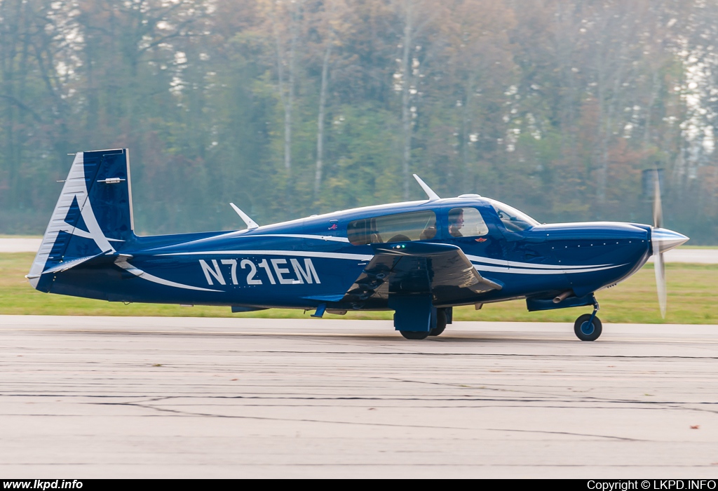 Private/Soukrom – Mooney M-20TN N721EM