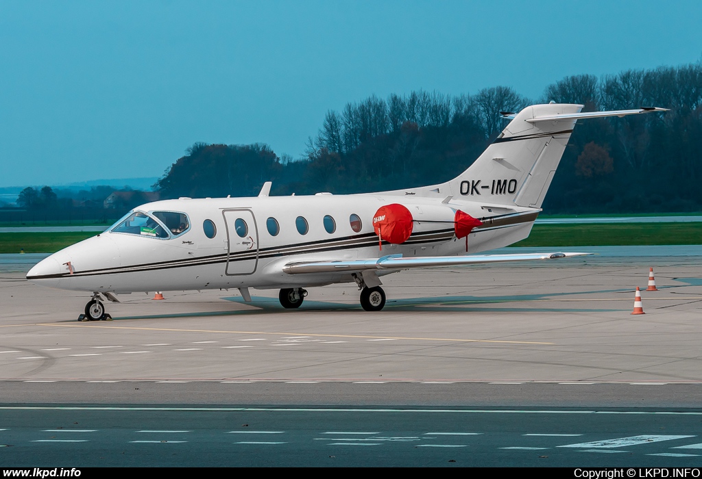 Airstream AS – Beech 400XP OK-IMO