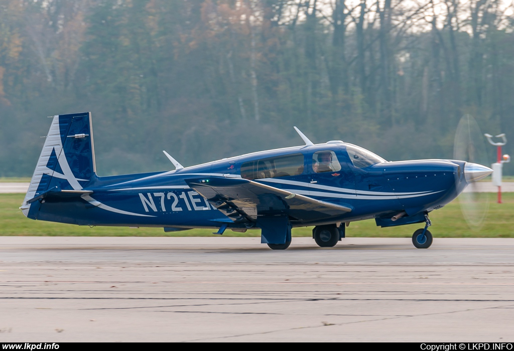 Private/Soukrom – Mooney M-20TN N721EM