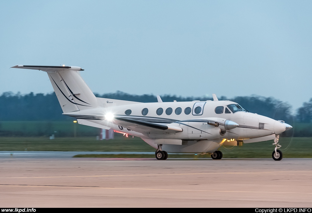 Private/Soukrom – Beech 200 G-GHSV