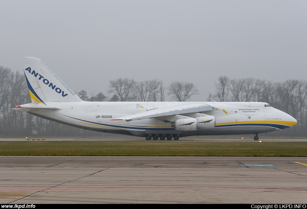 Antonov Design Bureau – Antonov AN-124-100M-150 UR-82009