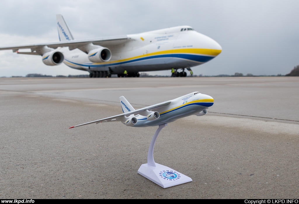 Antonov Design Bureau – Antonov AN-124-100M-150 UR-82008