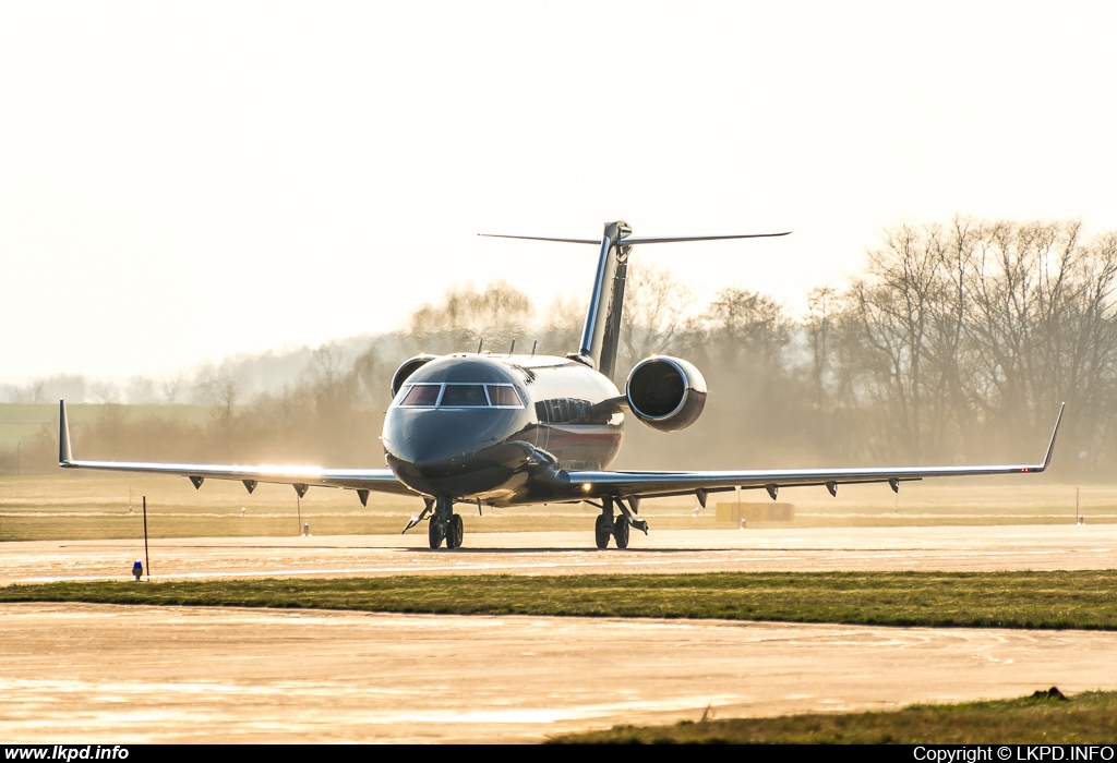 Czech Air Force – Canadair CL-600-2B16 Challenger 601-3A  5105