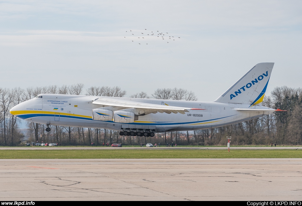 Antonov Design Bureau – Antonov AN-124-100M-150 UR-82008