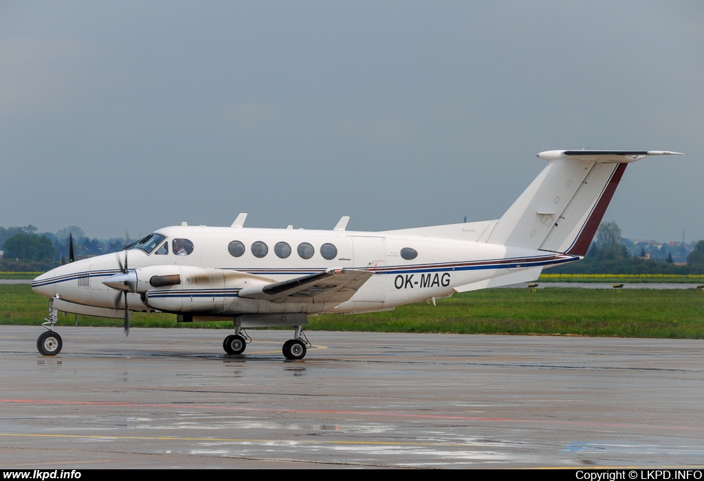 Private/Soukrom – Beech 200 OK-MAG