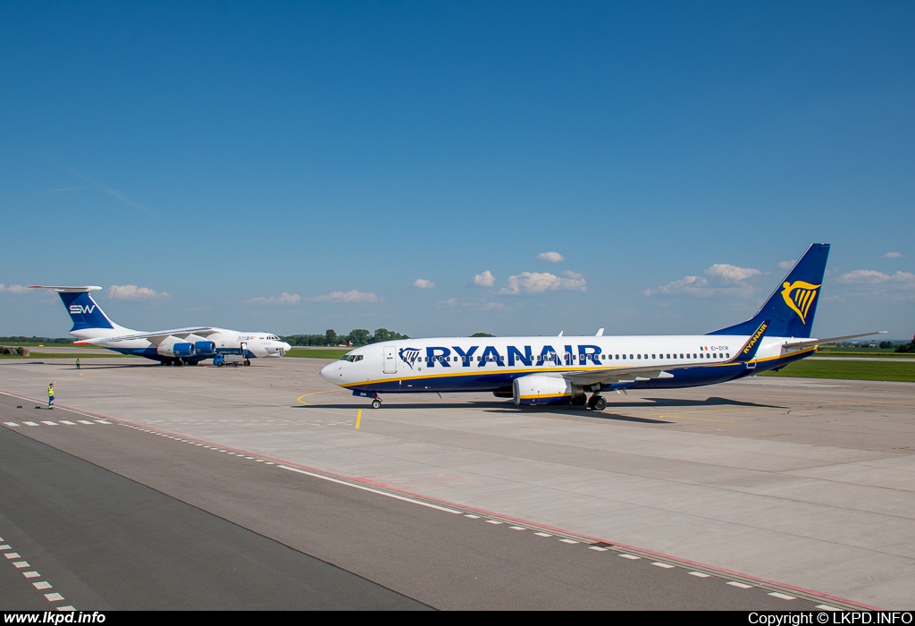 Ryanair – Boeing B737-8AS EI-DCR