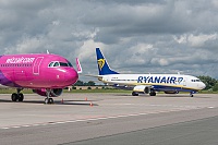 Ryanair – Boeing B737-8AS EI-DWB