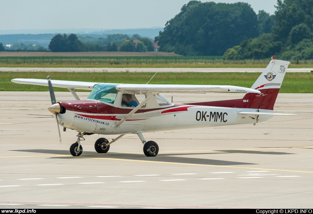 Private/Soukromé – Cessna 152 OK-MMC