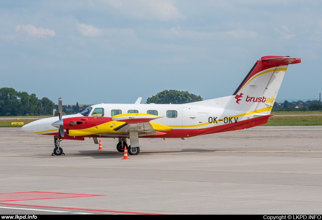 Trust Air – Piper PA-42-720/IIIA OK-OKV