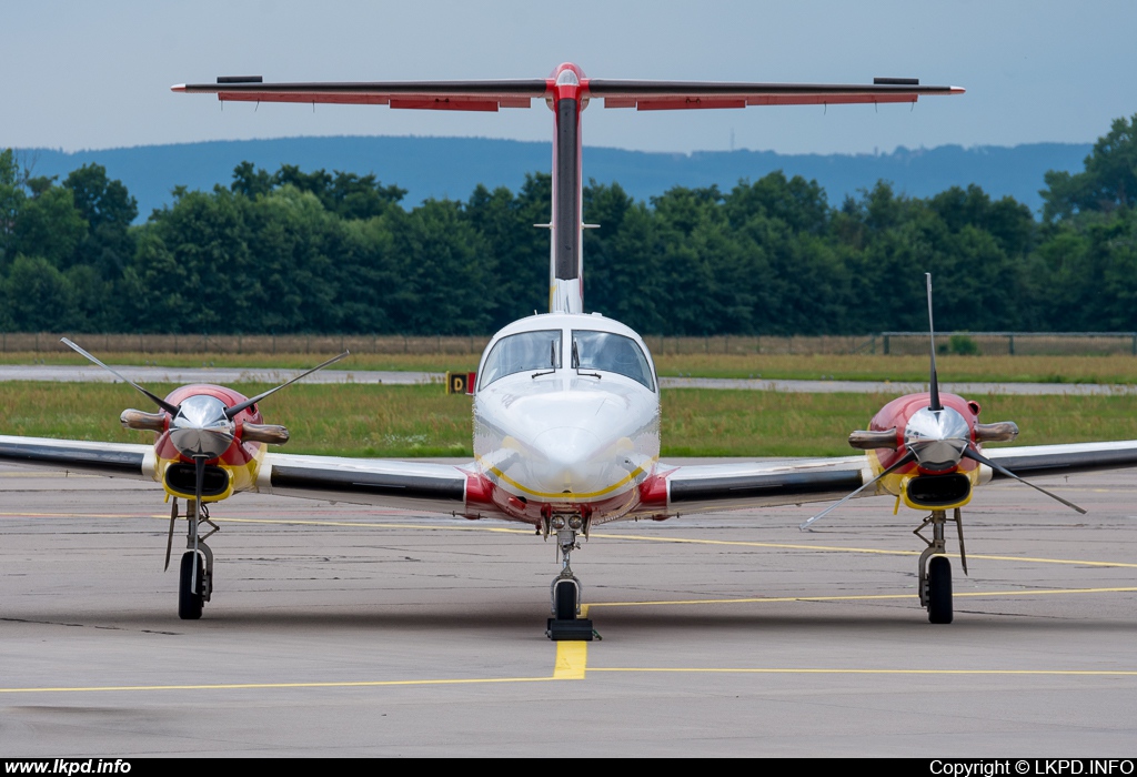 Trust Air – Piper PA-42-720/IIIA OK-OKV