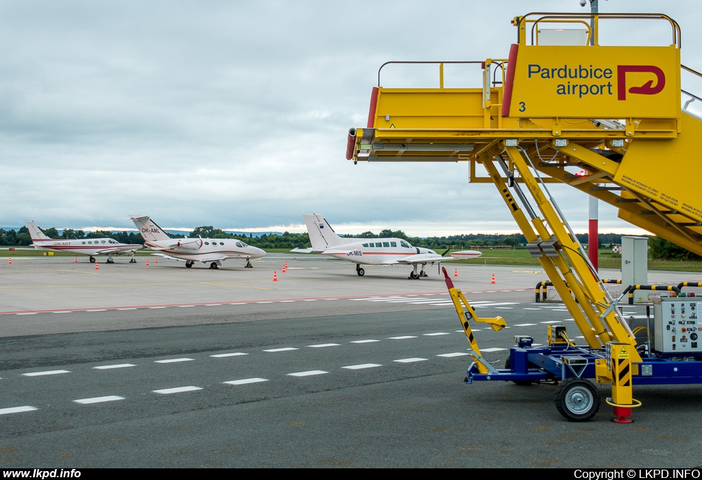 Primis – Cessna C402B OK-MIS