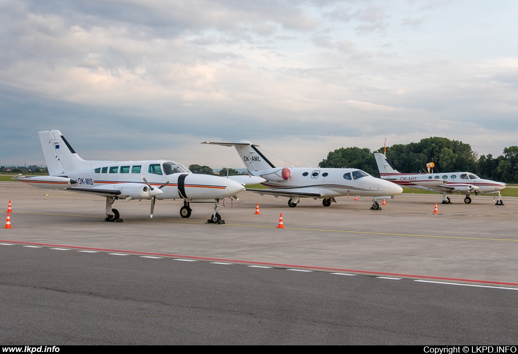 Primis – Cessna C402B OK-MIS