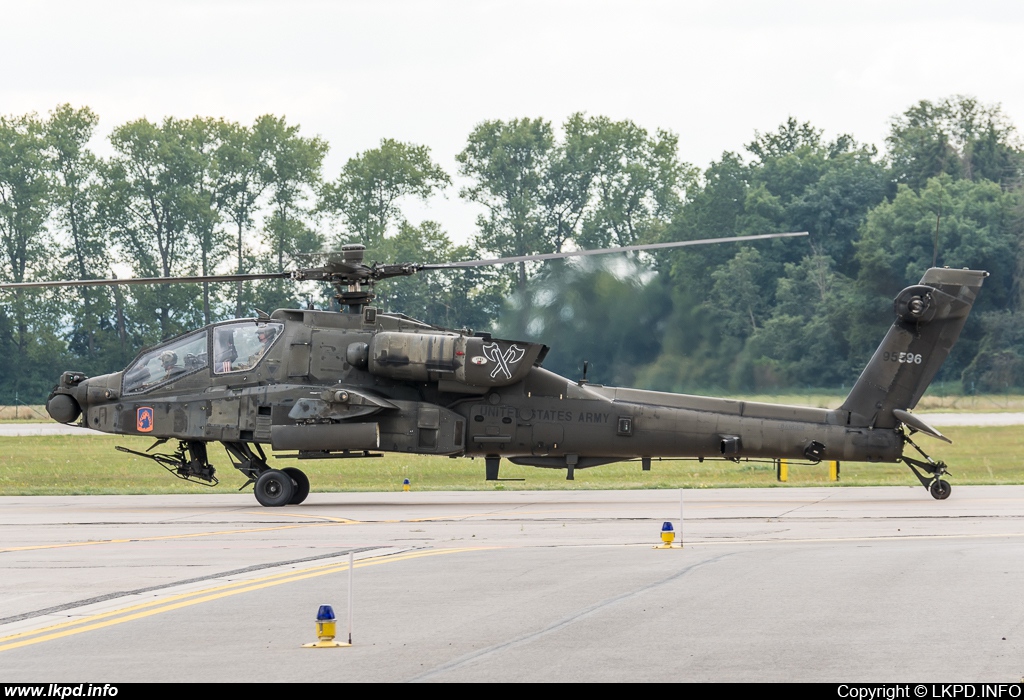 USAF – Boeing AH-64D Apache 09-5596