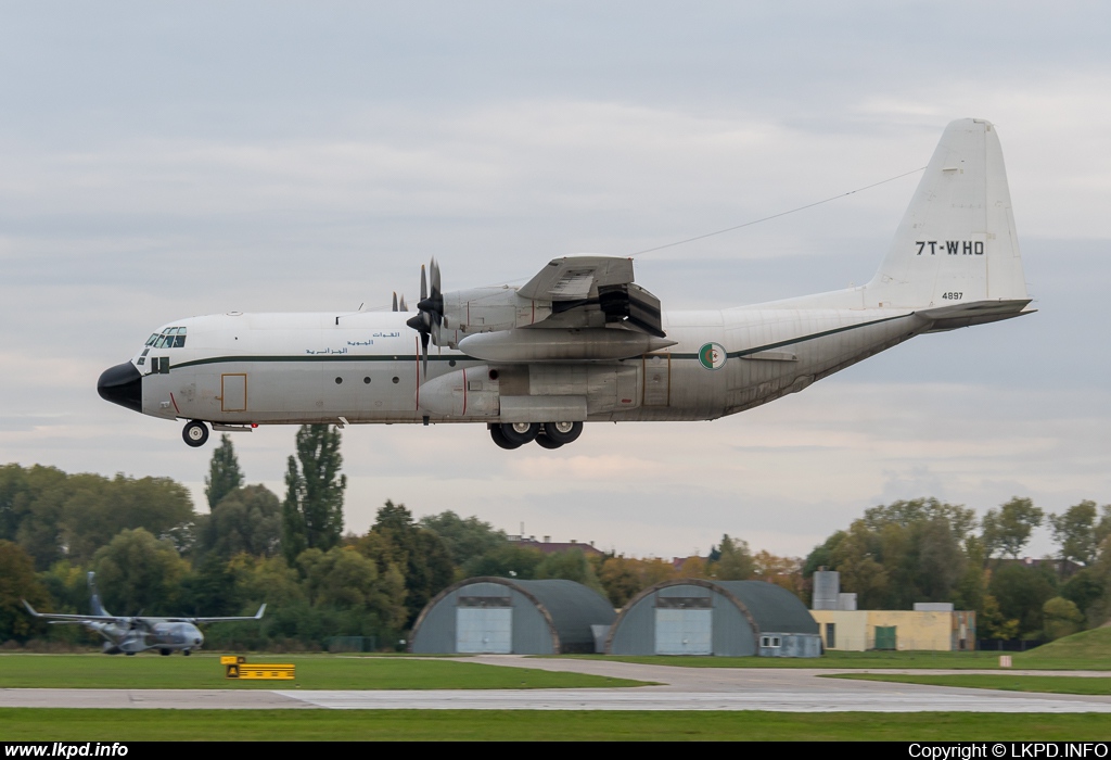 Algeria Air Force – Lockheed C-130H-30 Hercules 7T-WHO