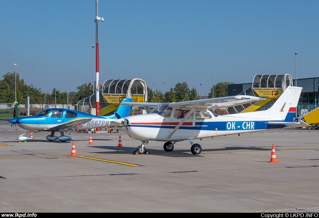 Aeroklub R – Cessna F172N OK-CHR