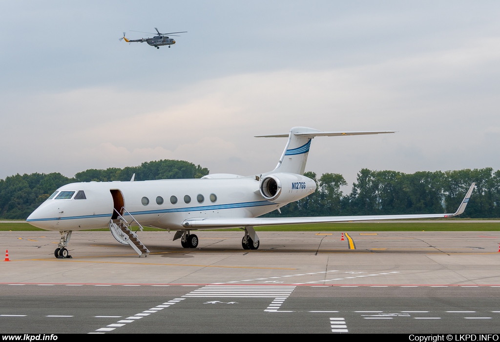 Private/Soukrom – Gulfstream G-V N127GG