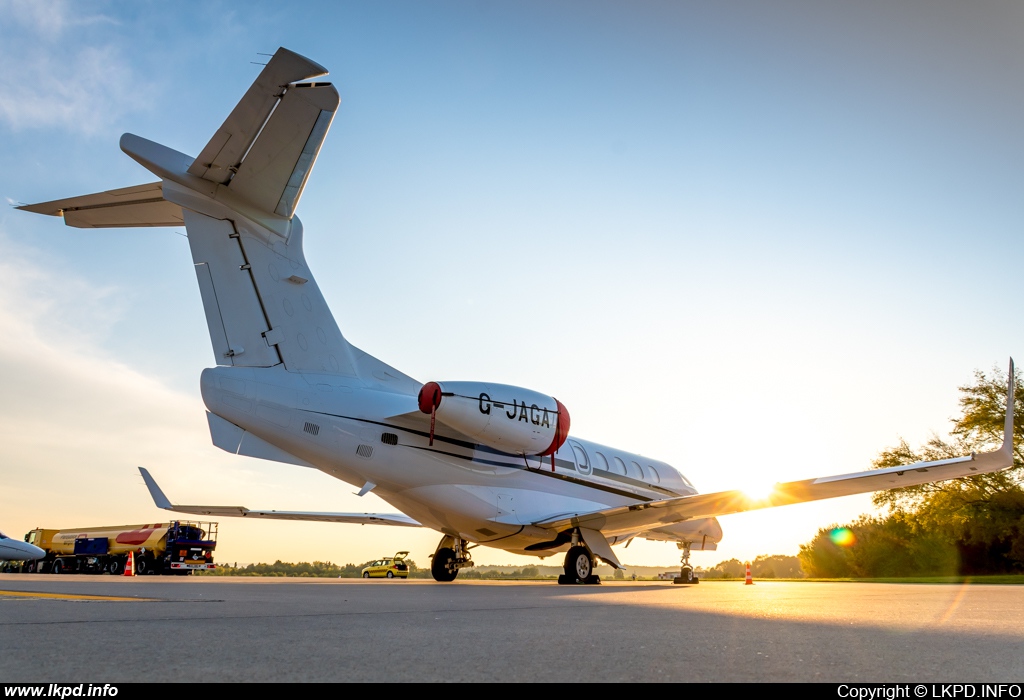 London Executive Aviation – Embraer EMB-505 Phenom 300 G-JAGA