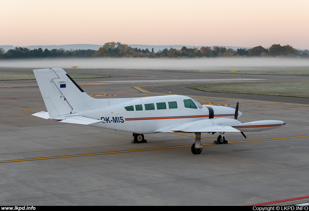 Primis – Cessna C402B OK-MIS