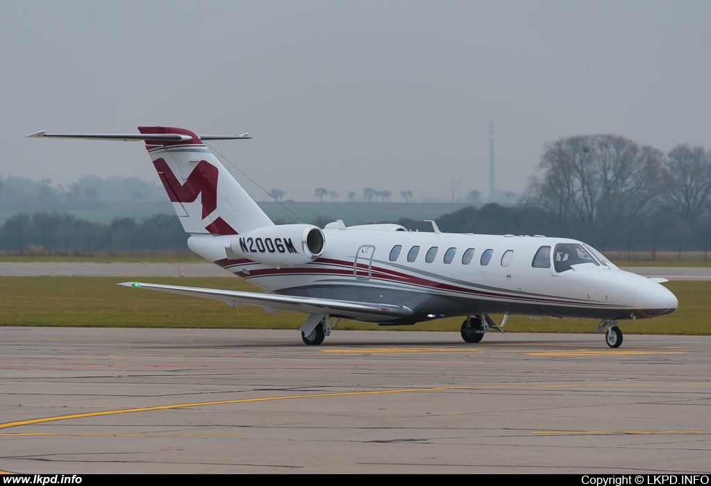 Private/Soukrom – Cessna C525B CJ3 N2006M