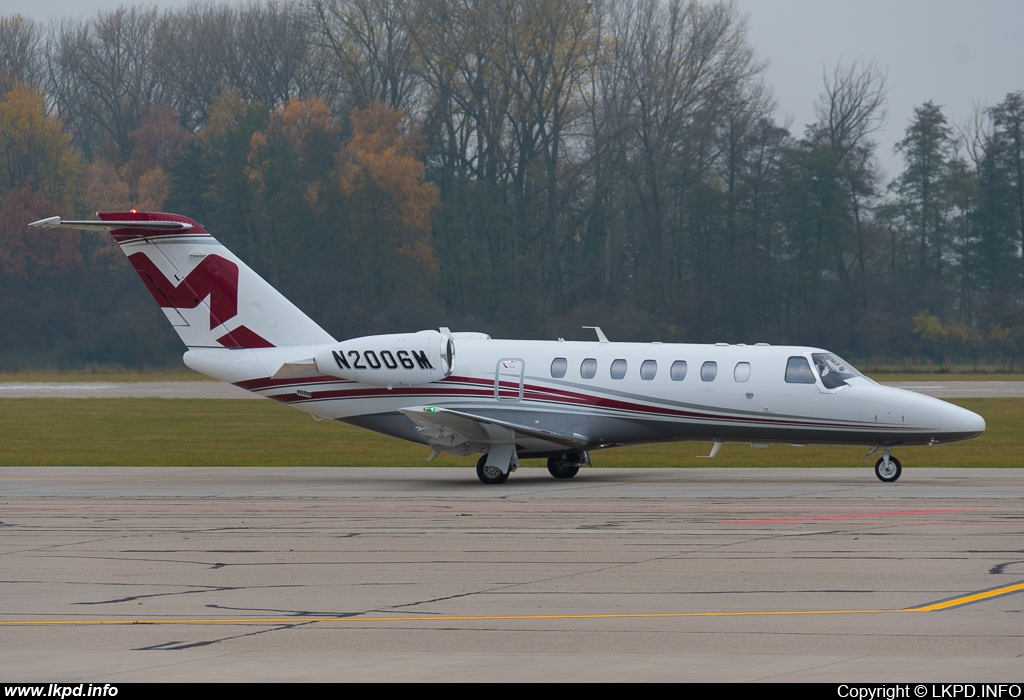 Private/Soukrom – Cessna C525B CJ3 N2006M