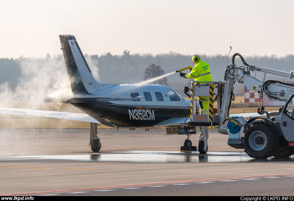 Private/Soukrom – Piper PA-46-350P N352CM