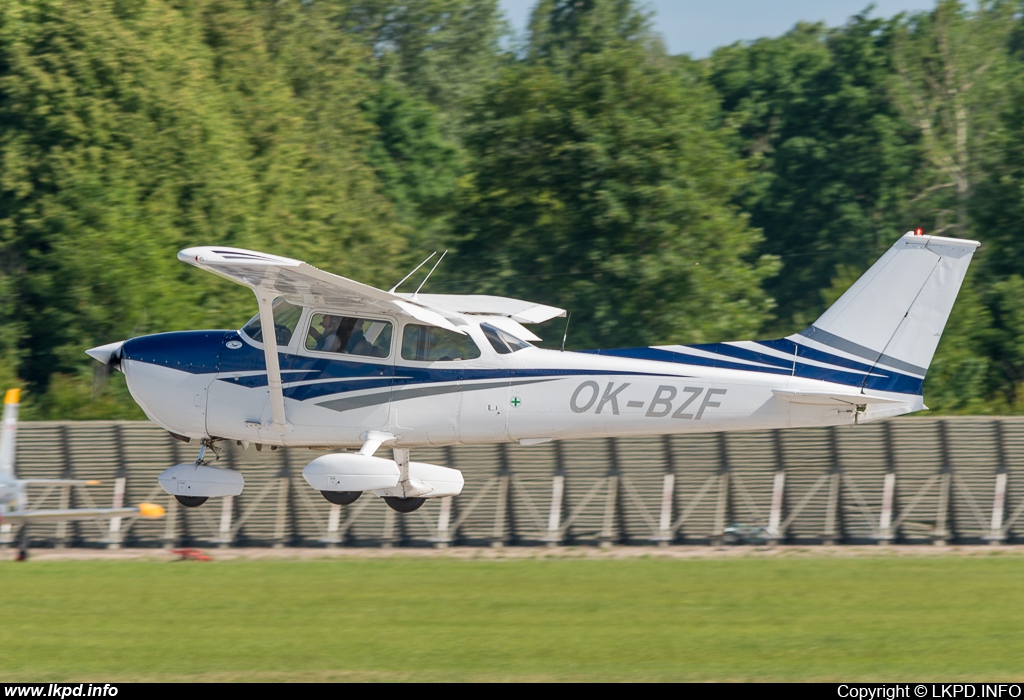 Private/Soukrom – Cessna 172M OK-BZF