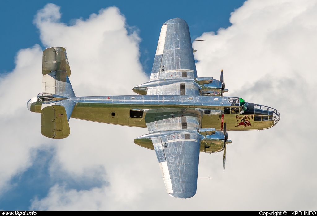 The Flying Bulls – North American B-25J N6123C