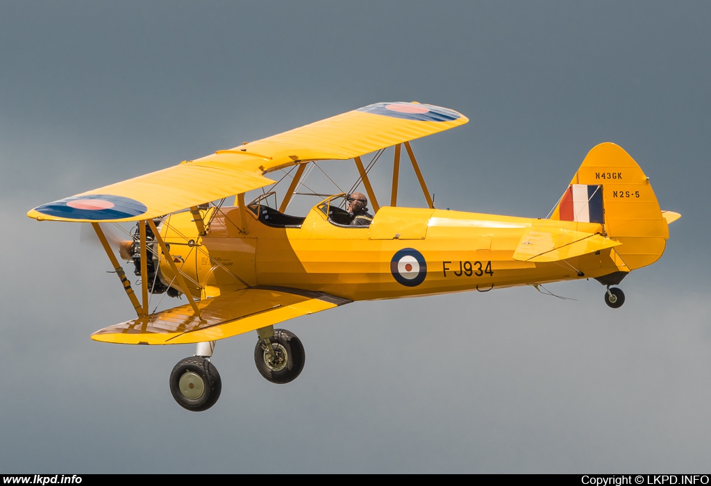 Private/Soukrom – Boeing N2S-5 Kaydet (E75) N43GK