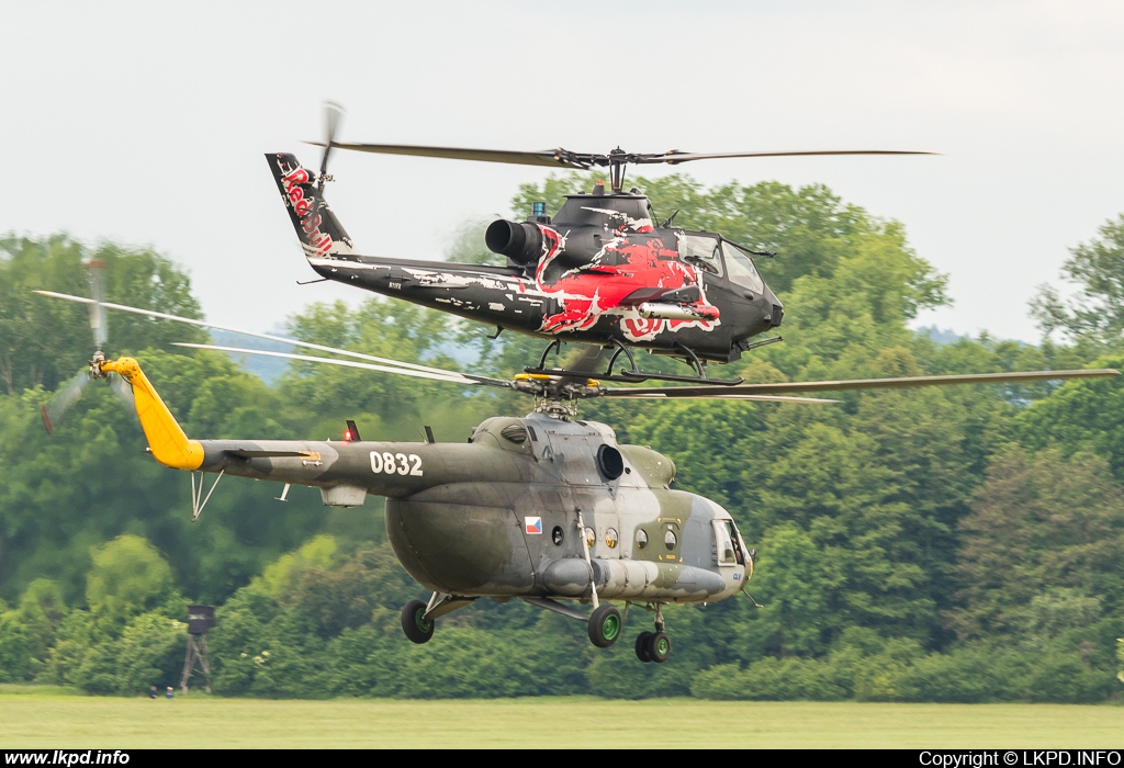 The Flying Bulls – Bell AH-1F N11FX