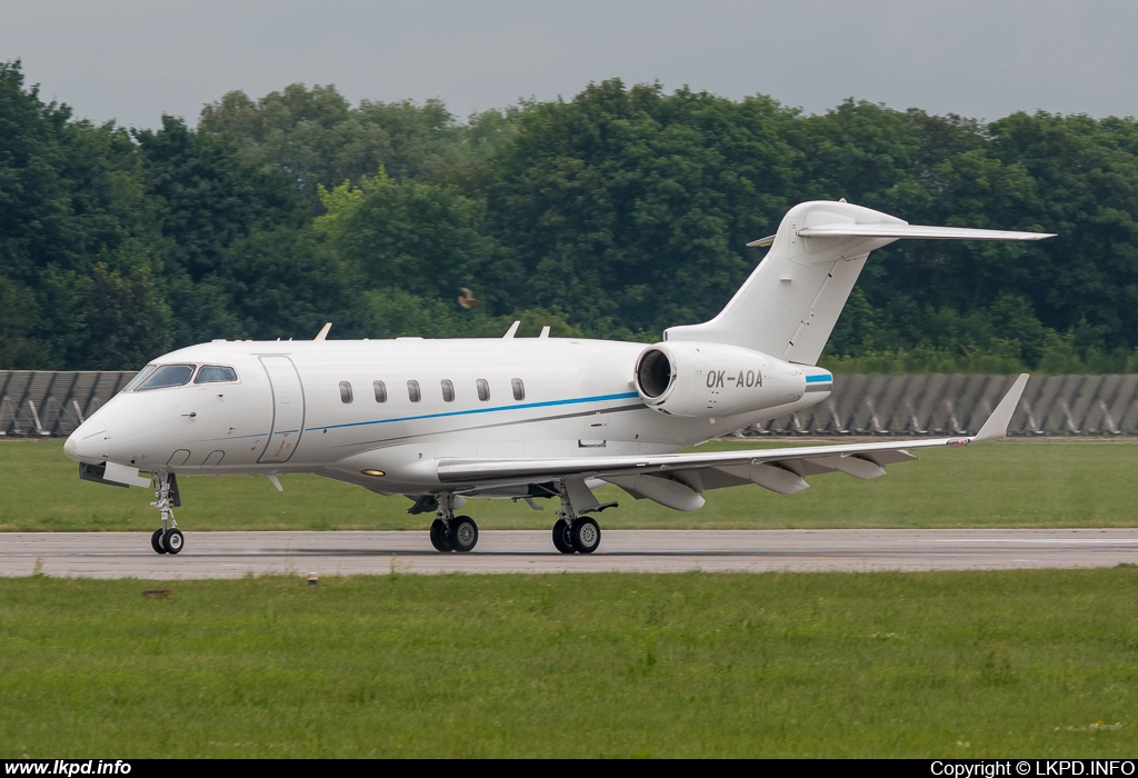 CTR Atmospherica Aviation – Bombardier BD-100-1A10 Challenger 300 OK-AOA