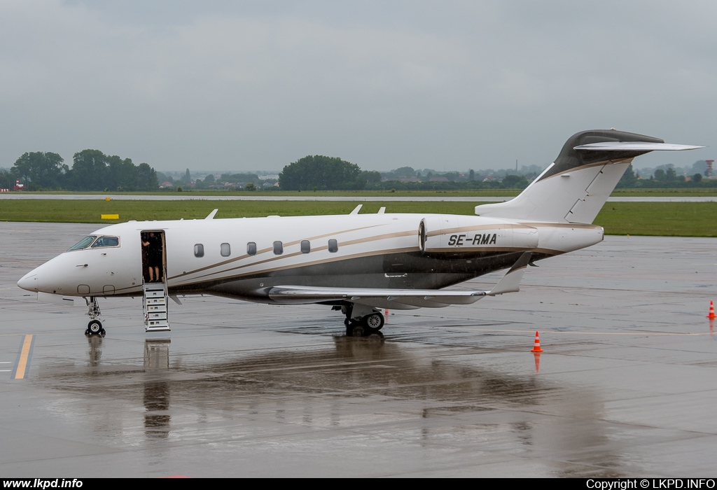 Svenskt Industriflyg  – Bombardier BD-100-1A10 Challenger 300 SE-RMA