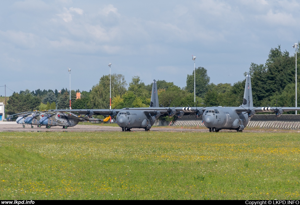 USAF – Lockheed C-130J-30 Hercules 16-5840