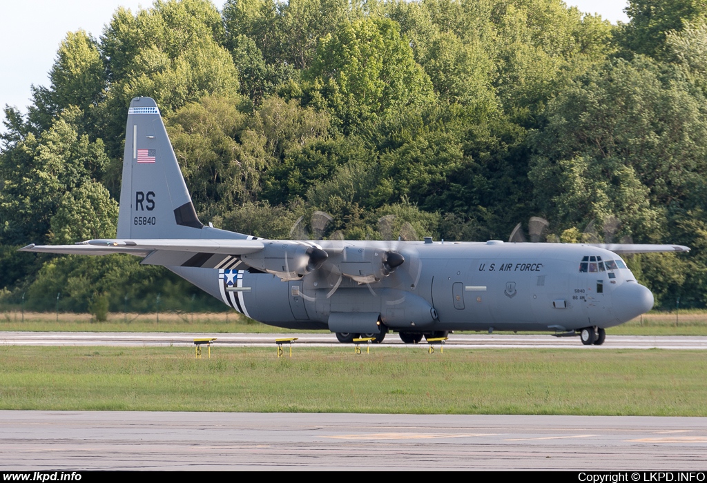 USAF – Lockheed C-130J-30 Hercules 16-5840