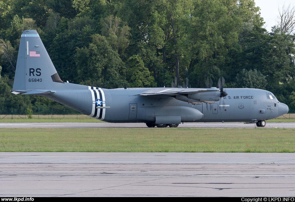 USAF – Lockheed C-130J-30 Hercules 16-5840